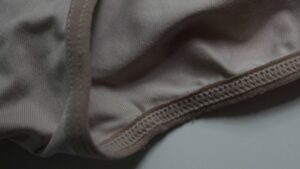 Costura en punto fino con aguja Groz-Beckert SAN 10 XS